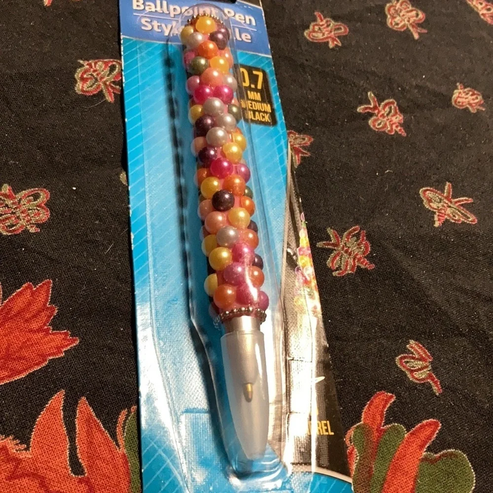 Ballpoint Pen With Colorful Beads With Medium Black Ink